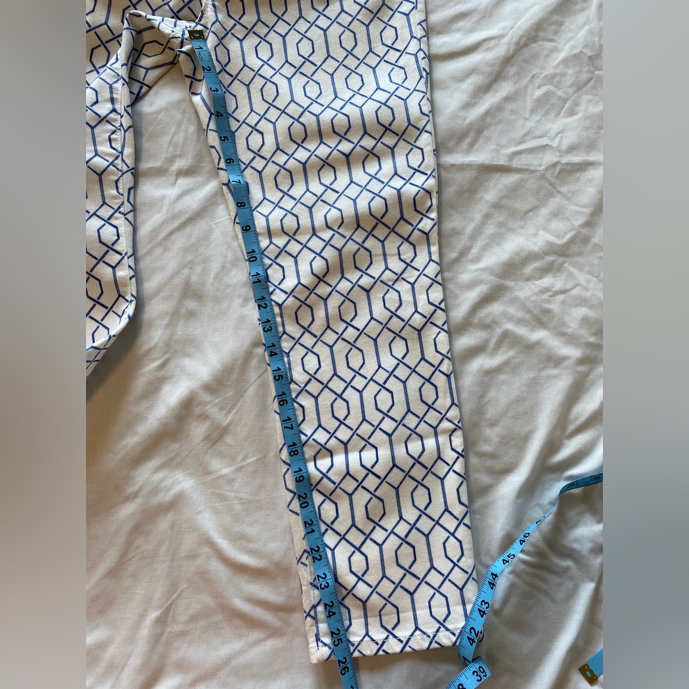 Chico’s Slimming Trellis Tile Girlfriend crop size 0 - Picture 7 of 12